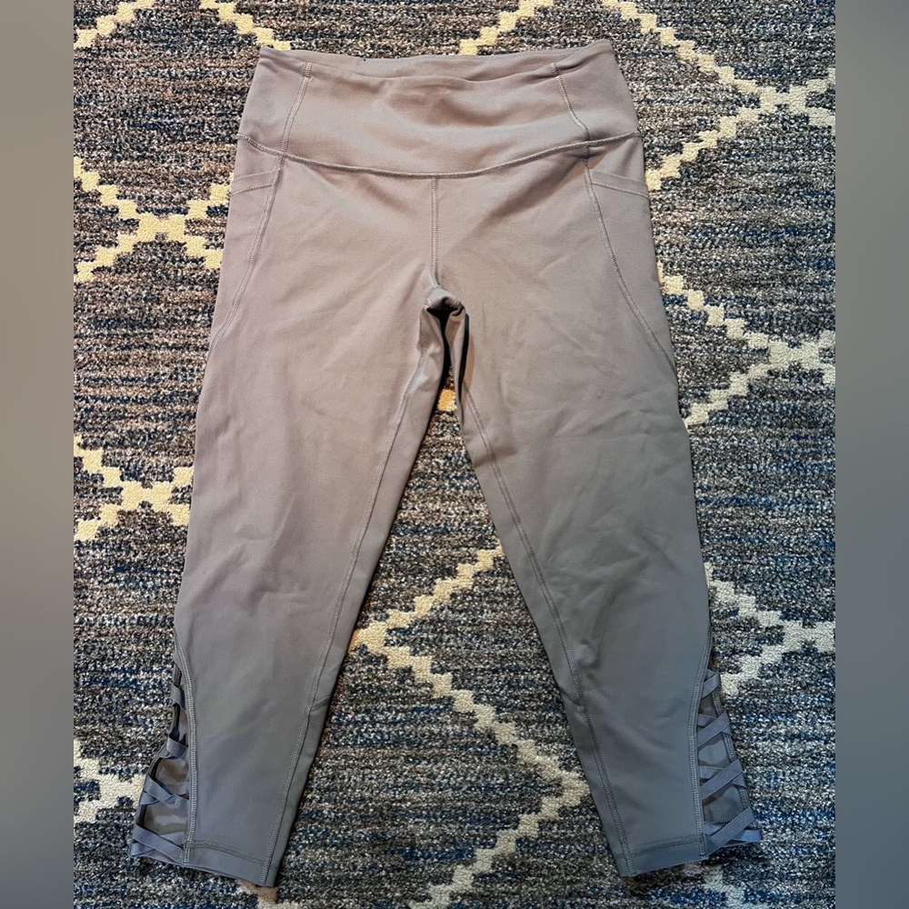 Victoria’s Secret Size M Knockout Capri